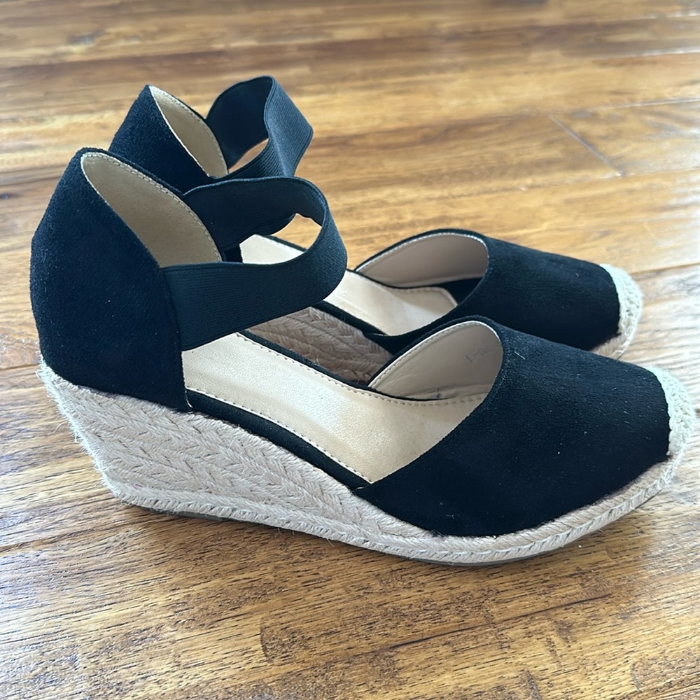 Wedges Size 41 (9) Never Worn